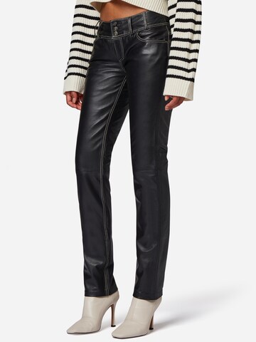 Slimfit Pantaloni di RICANO in nero: frontale