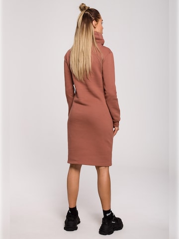 made of emotion - Vestido en rojo