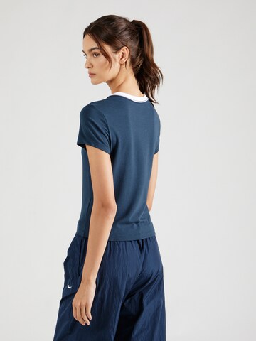 Nike Sportswear T-Shirt in Blau