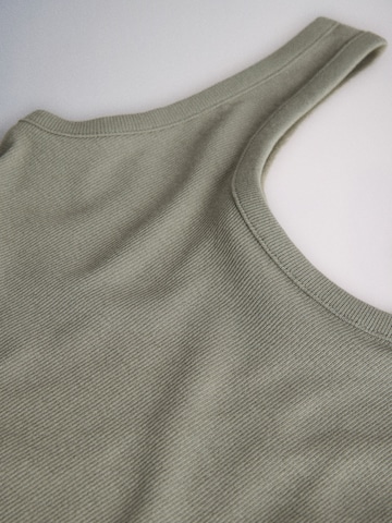 The Set Top in Beige