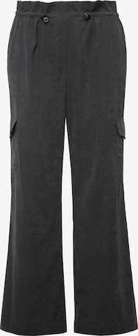 Studio Untold Boot cut Pants in Green: front