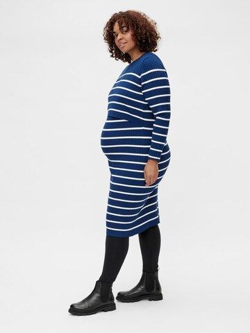 Mamalicious Curve Knitted dress in Blue