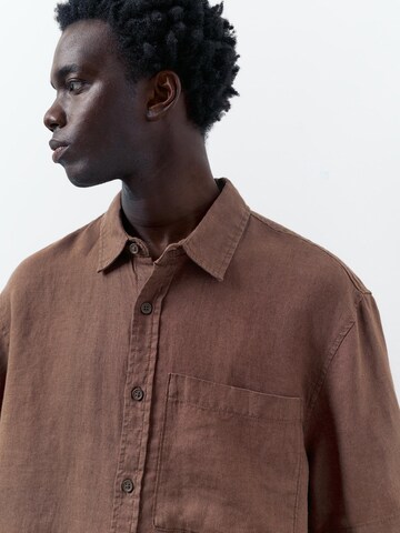 Pull&Bear Bluser & t-shirts i brun