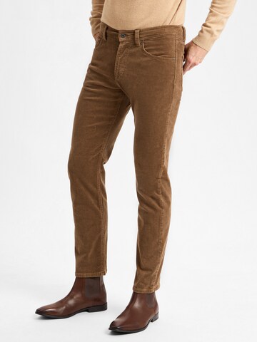 Nils Sundström Regular Pants 'Aiden' in Brown: front