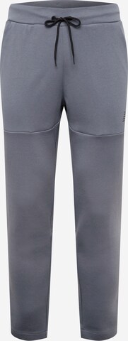 Effilé Pantalon de sport new balance en gris : devant