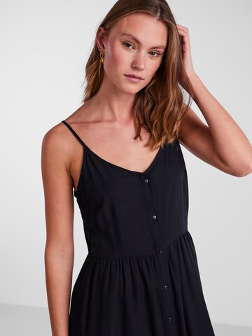 Robe d’été 'Tala' PIECES en noir