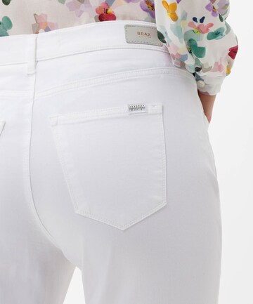 BRAX Slimfit Hose in Weiß