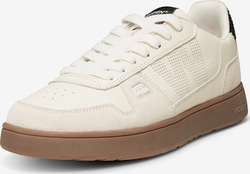 Baskets basses 'Halfdan' WODEN en blanc : devant