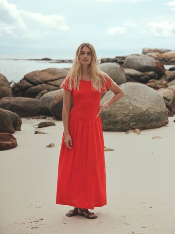 Next Платье в Красный