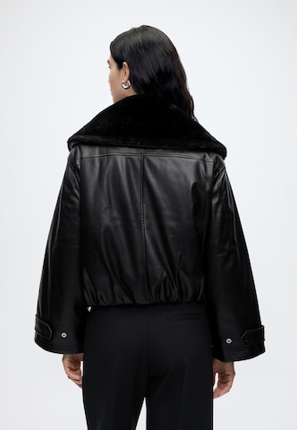 Calvin Klein Jeans Jacke in Schwarz