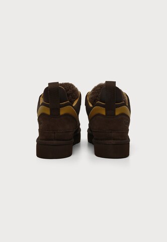 UGG - Botas com atacadores 'Lowmel' em castanho