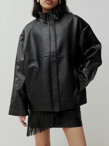 EDITED Jacke 'Alina' in Schwarz: Vorderseite