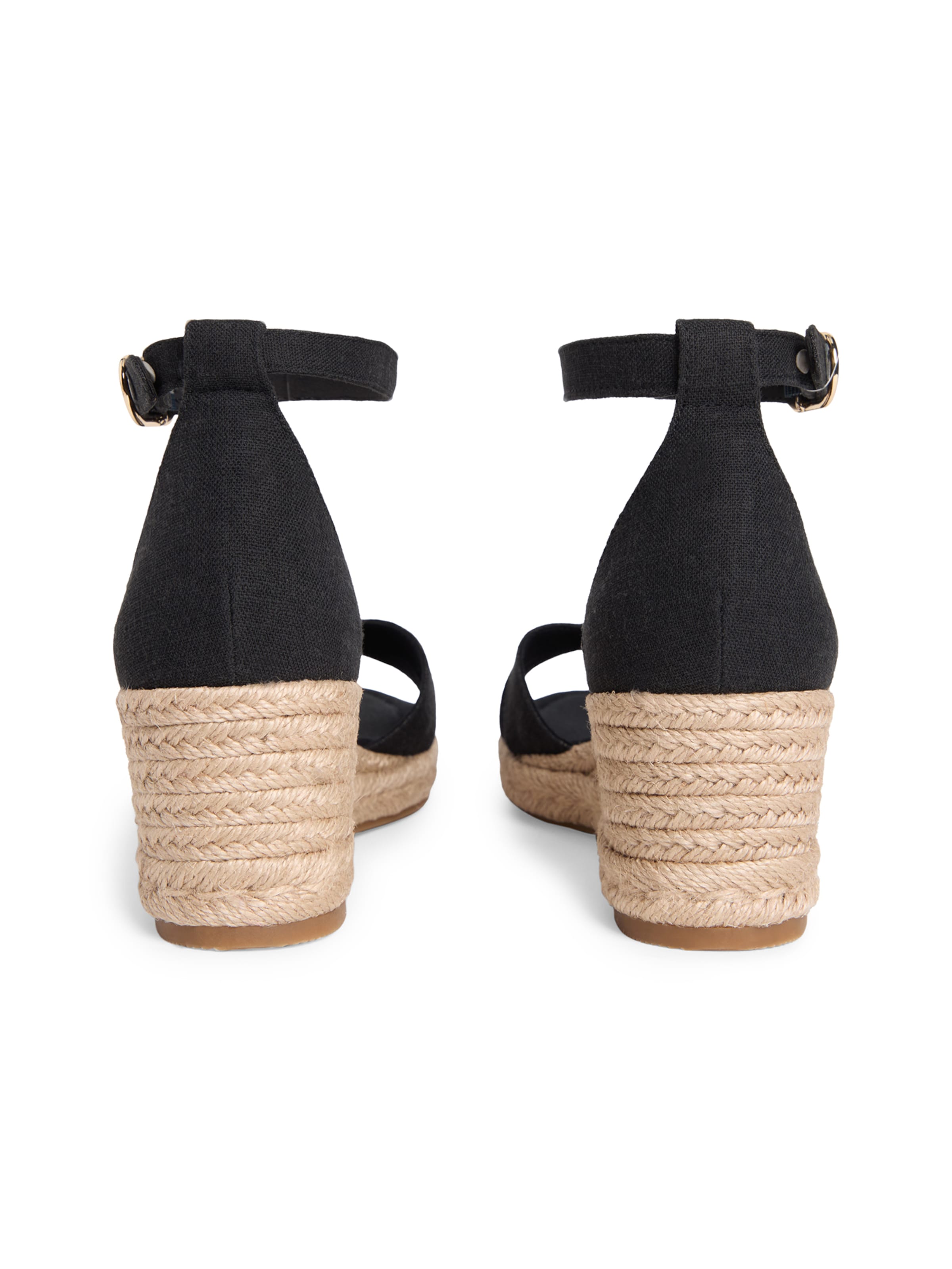 TOMMY HILFIGER Sandale in Schwarz