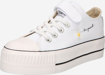 BRITISH KNIGHTS Sneakers 'KAYA' in White: front