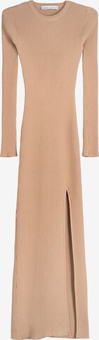 Bershka Gebreide jurk in Beige: voorkant