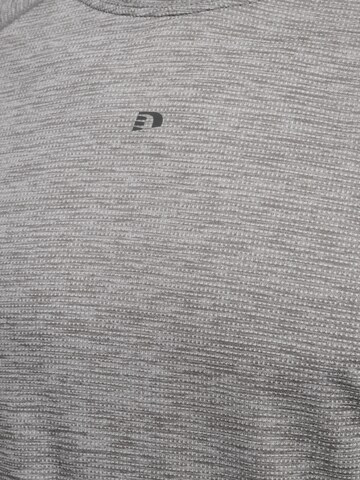 T-Shirt fonctionnel Newline en gris