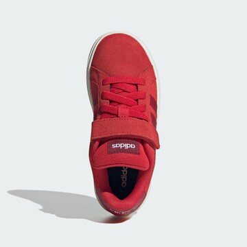 ADIDAS SPORTSWEAR Sneakers 'Grand Court 00s' in Rood