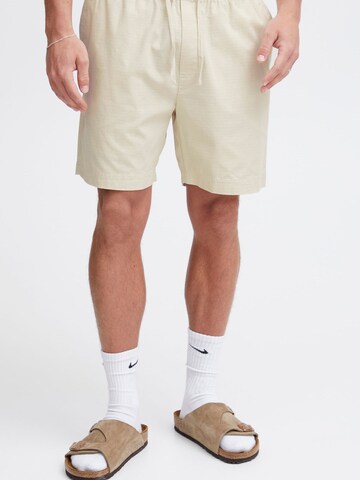 !Solid Regular Hose ' Israel ' in Beige: Vorderseite