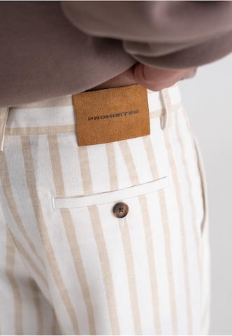 Loosefit Pantaloni con pieghe di Prohibited in beige