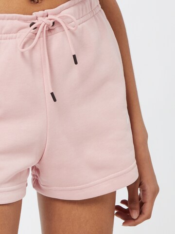 Nike Sportswear - regular Pantalón en rosa