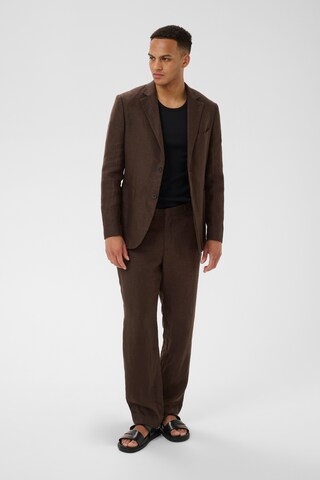 Matinique Regular Fit Sakko 'MAcharles' in Braun