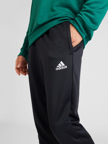 Costum de trening de la ADIDAS SPORTSWEAR pe verde