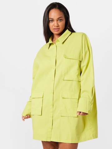 Public Desire Curve Shirt Dress in Green: front