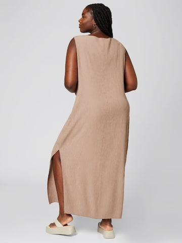 A LOT LESS Dress 'Amalia' in Brown