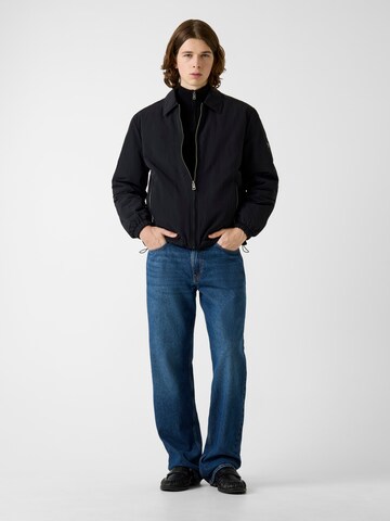 Geacă de primăvară-toamnă de la GUESS JEANS pe negru: față