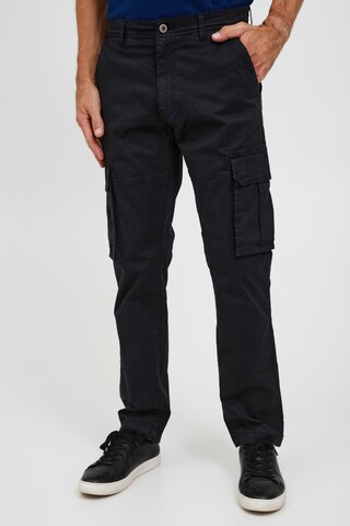 FQ1924 Regular Cargo Pants 'LOGAN' in Black: front