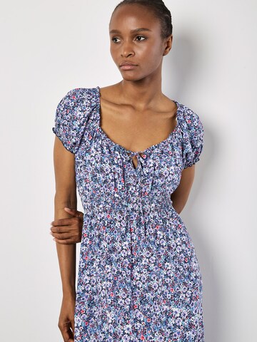 Robe ' ' Apricot en violet