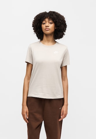 T-shirt 'CLUB ESSENTIAl' Nike Sportswear en beige : devant