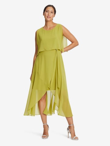 Robe de soirée Vera Mont en vert : devant