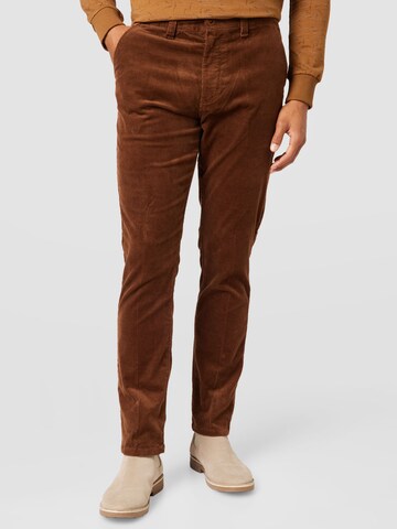 Brixton Regular Chino 'CHOICE' in Bruin: voorkant