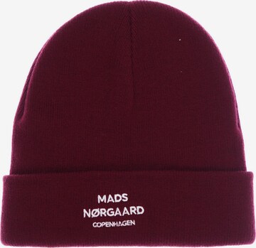 MADS NORGAARD COPENHAGEN Hat & Cap in One size in Red: front