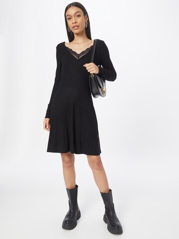 Robe 'Pauline' ABOUT YOU en noir