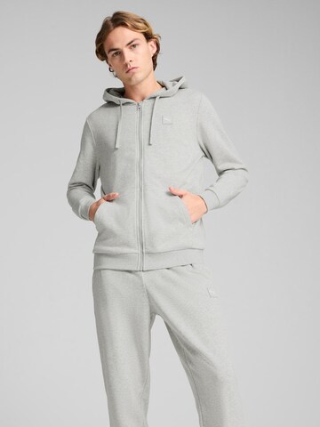Completo sportivo di PUMA in grigio