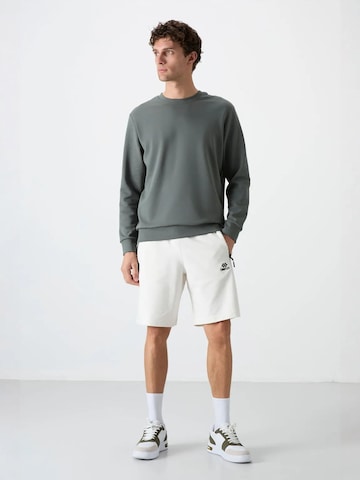 Tommy Life - Sweatshirt em cinzento