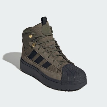 ADIDAS ORIGINALS - Botas 'Superstar' en verde