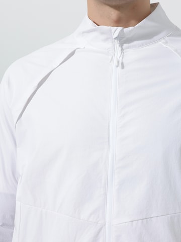 YOUTHUP Athletic Jacket 'Komfort' in White