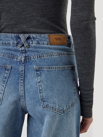 regular Jeans di YAS in blu