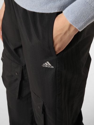 ADIDAS ORIGINALS Pantalon en noir, Vue avec produit