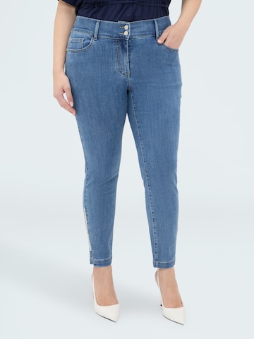 Fiorella Rubino Skinny Jeans in Blue: front