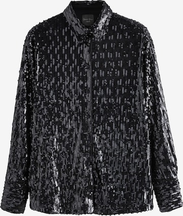 Next Pusero värissä sininen: etupuoli