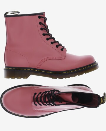 Dr. Martens Stiefel 47 in Pink: predná strana