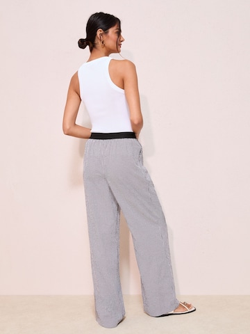 Friends Like These Široký strih Nohavice - Čierna