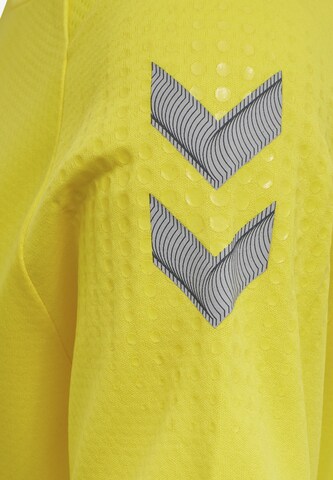 Hummel Performance shirt in Yellow