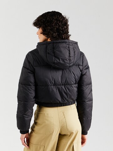 Tommy Jeans Преходно яке в черно