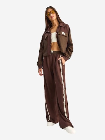 Pantalons de tailleur Bianco Lucci en marron