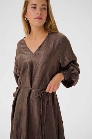 Kaffe Jurk 'KARizz' in Bruin